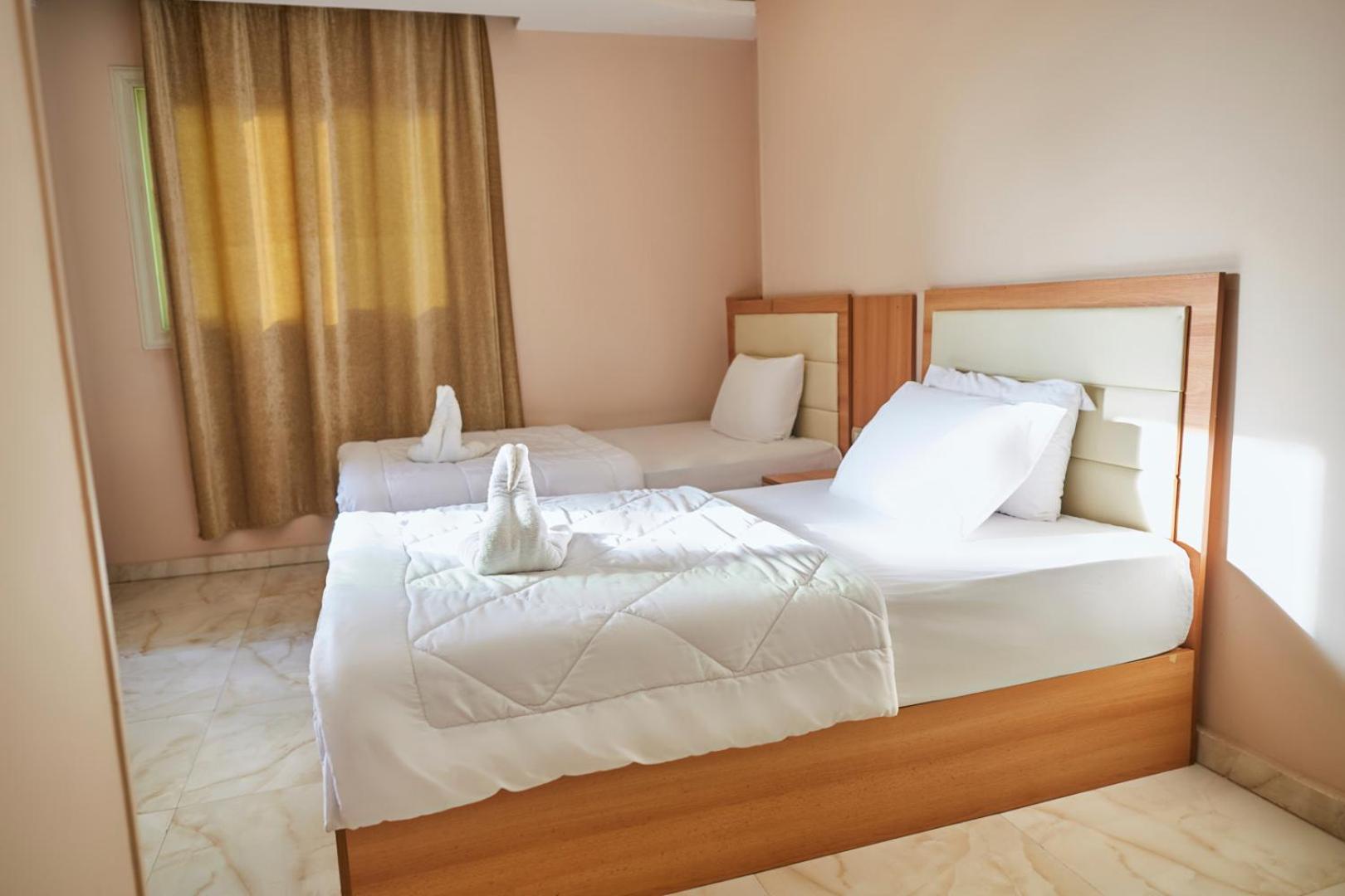 Grand Pyramid View Hotel Kafret el-Gabal Екстериор снимка