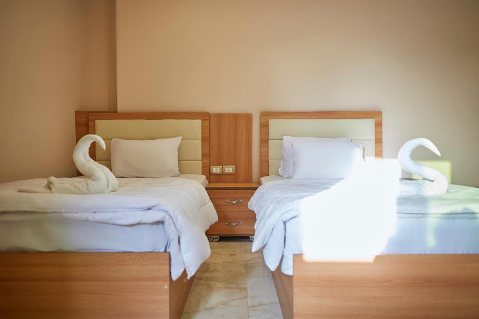 Grand Pyramid View Hotel Kafret el-Gabal Екстериор снимка