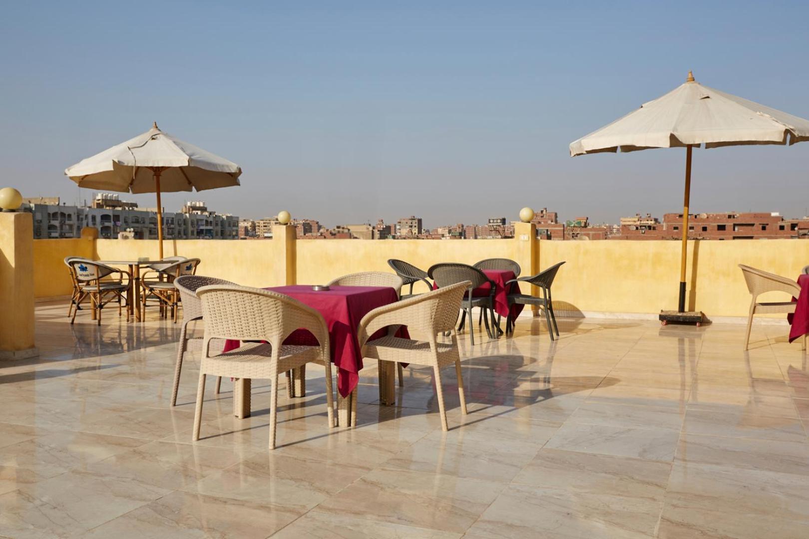 Grand Pyramid View Hotel Kafret el-Gabal Екстериор снимка