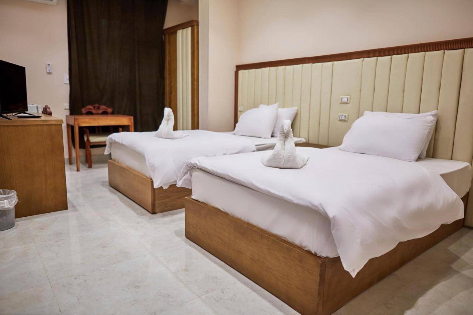 Grand Pyramid View Hotel Kafret el-Gabal Екстериор снимка