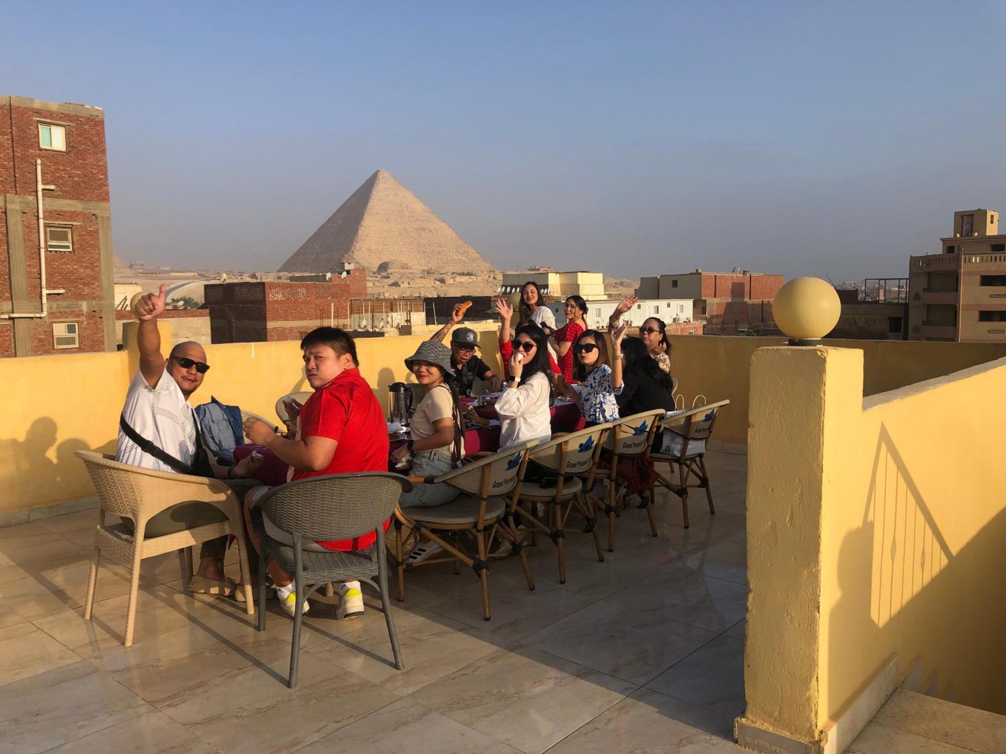 Grand Pyramid View Hotel Kafret el-Gabal Екстериор снимка